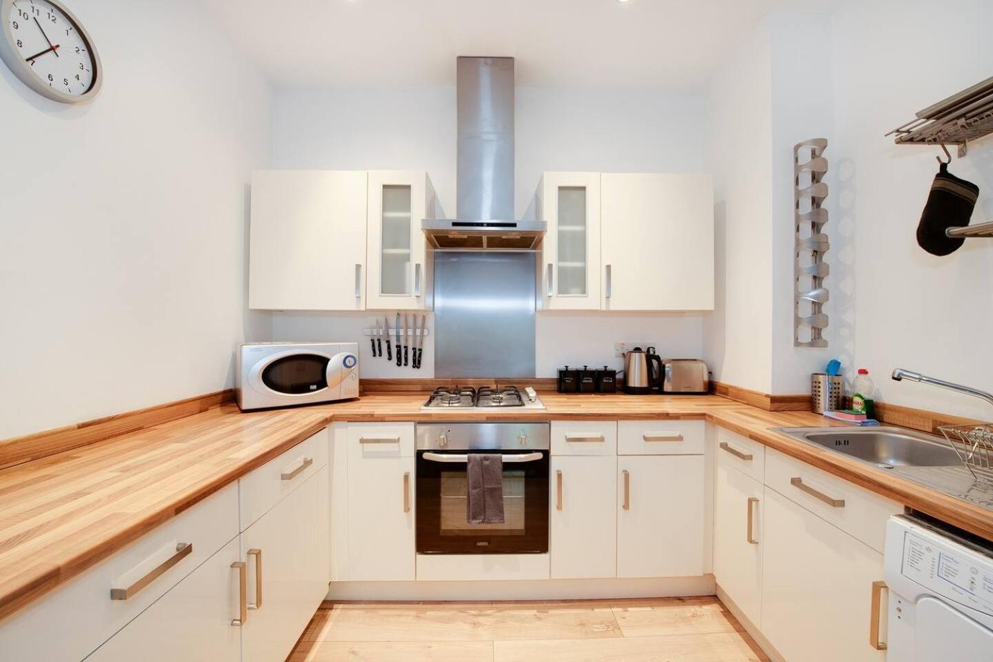 Family Friendly Flat Just Minutes From The Beach! 朴次茅斯 外观 照片